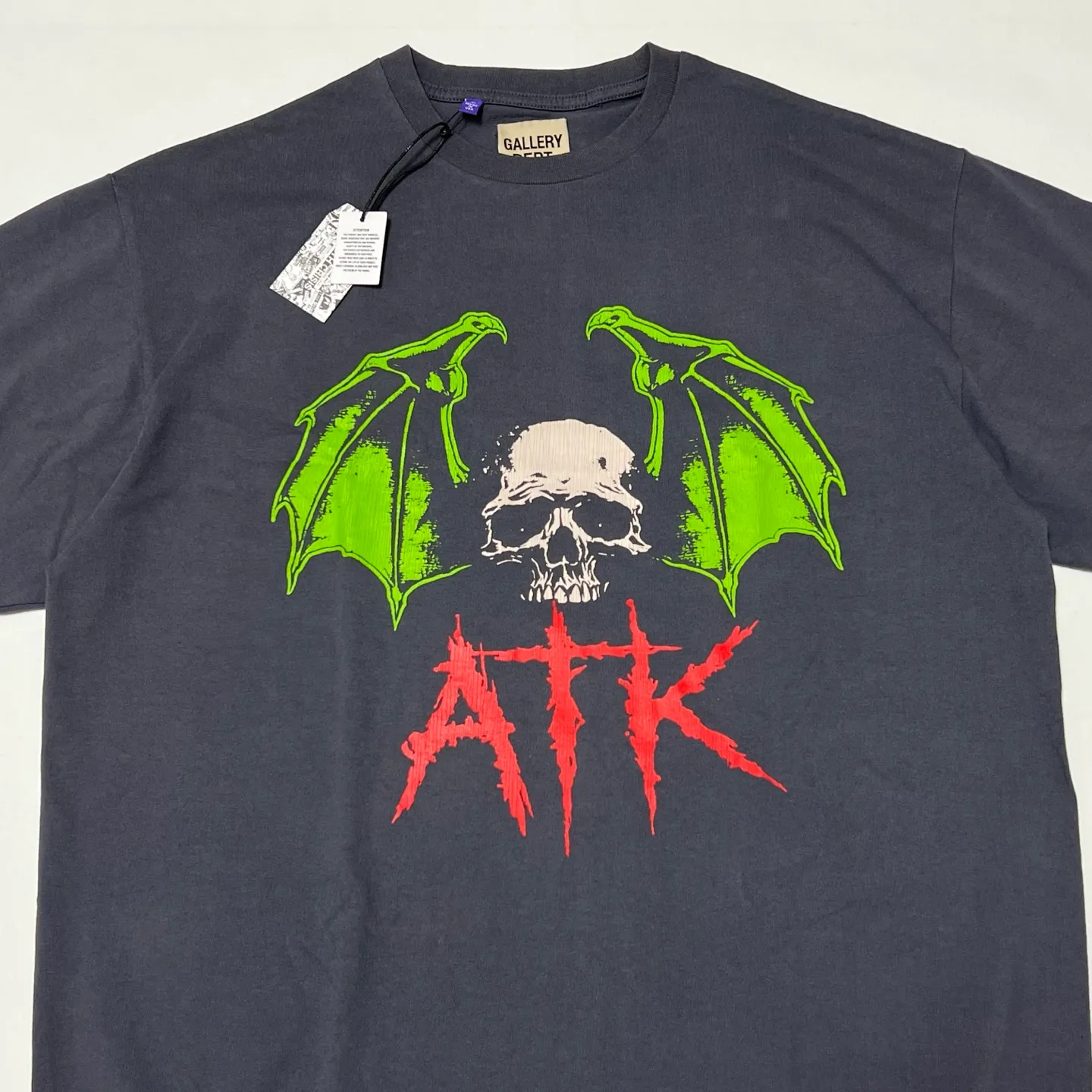 GALLERY DEPT. ATK NIGHT TEE/WALK ATK series latest model Bat skull glitter LOGO distressed TEE Washed black S-XL Garment dyeing Rewashed distressed Original consistent main mark➕ATK series main mark Correct version Top-notch printing technology Divine restoration